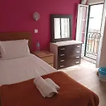 Vendégház Martim Moniz 28 *