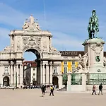 Martim Moniz 28
