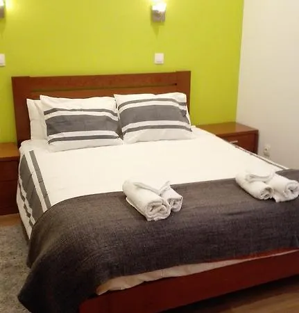 马蒂姆莫尼兹28号旅馆 * Lisboa