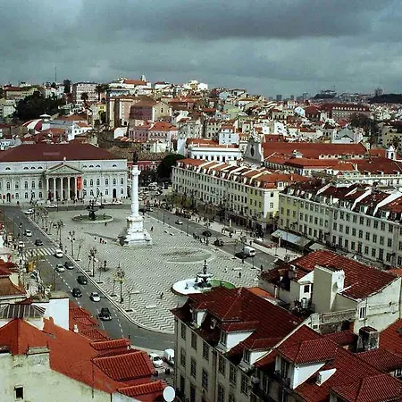 马蒂姆莫尼兹28号旅馆 Lisboa