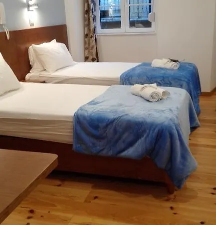 马蒂姆莫尼兹28号旅馆 * Lisboa