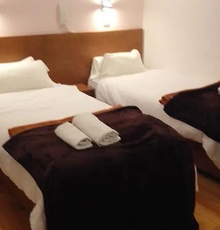 马蒂姆莫尼兹28号旅馆 * Lisboa