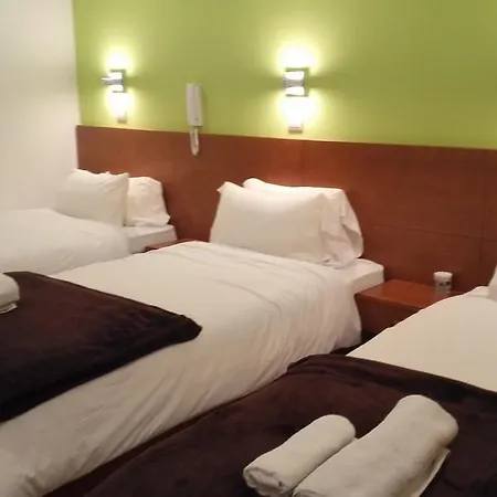 马蒂姆莫尼兹28号旅馆 * Lisboa