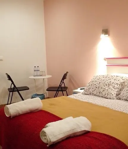 Martim Moniz 28 Pensionat *