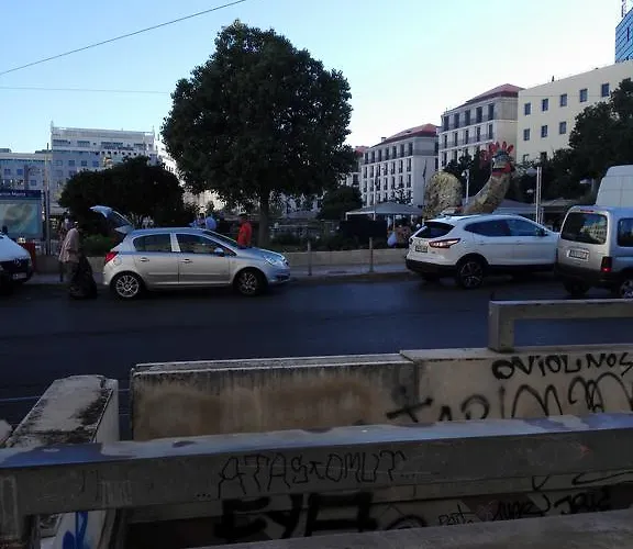 Pensionat Martim Moniz 28 *