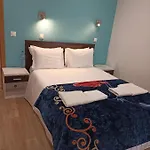 Martim Moniz 28 Guest house *